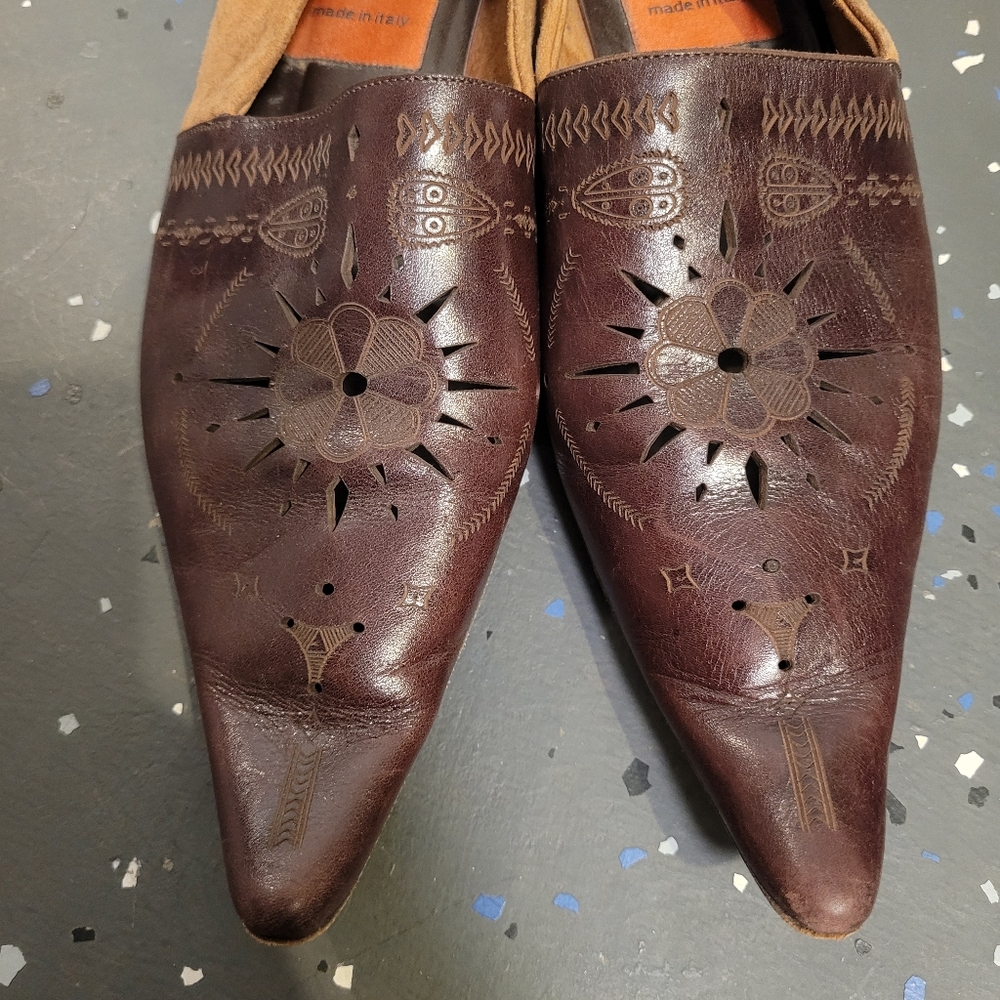 Goffredo Fantini Italian Leather and Suede Pointed Embossed Flats Size 7